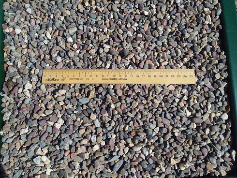Kamenclub.ru: Галька речная окат цветная фр.5-10 мм. купить  в Ижевске галька речная белый, серый, красноватый, синий, темно-серый речная окатанная галька декоративная 6800 руб/т   фото КАМЕНЬ КЛУБ