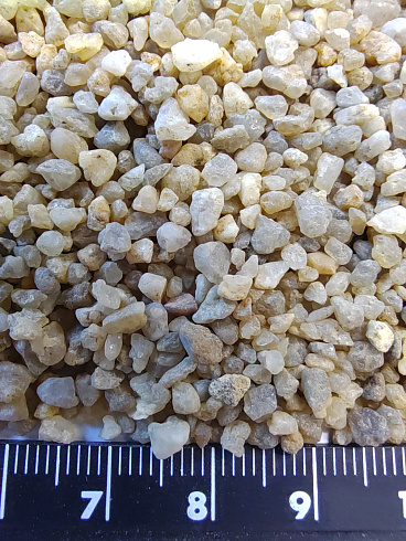 Кварцевый песок для водоподготовки фр. 1,6-3 мм.  купить в Ижевске фото Камень Клуб