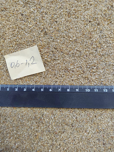 Кварцевый песок для площадок фр. 0,6-1,2 мм.  купить в Ижевске фото Камень Клуб