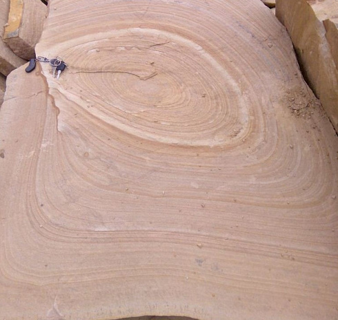 Kamenclub.ru: Форматный камень (плаха) пошаговая дорожка от 70-150 см (4 -12 см)  купить в Ижевске плитняк  форматный плаха желтый песчаник 9 000 руб/т   фото КАМЕНЬ КЛУБ