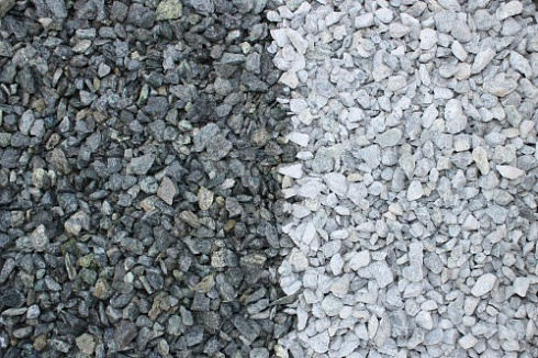 Kamenclub.ru: Щебень крошка зеленый (змеевик) фр. 10-20 мм.  купить в Ижевске змеевик зеленый, салатовый декоративная ландшафтная каменная крошка щебня 7 200 руб/т   фото КАМЕНЬ КЛУБ