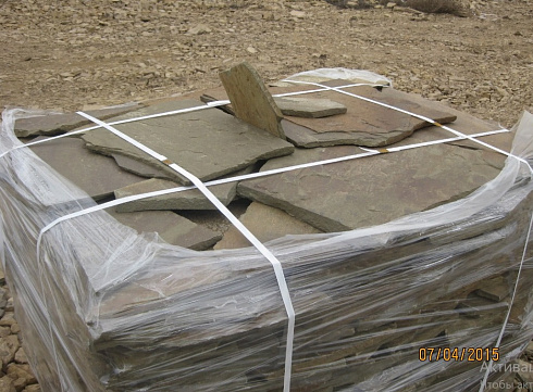 Kamenclub.ru: Песчаник пластушка серо-зеленый (4,0 см- 5,0 см)  купить в Ижевске песчаник серо-зеленый, серый, зеленый песчаник рваный ландшафтный колотый 9000 руб/м3   фото КАМЕНЬ КЛУБ