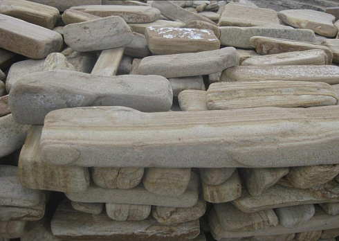 Kamenclub.ru: Песчаник пластушка галтованный желтый с рисунком (3 см)  купить в Ижевске плитняк - пластушка желтый песчаник 21000 руб/м3   фото КАМЕНЬ КЛУБ