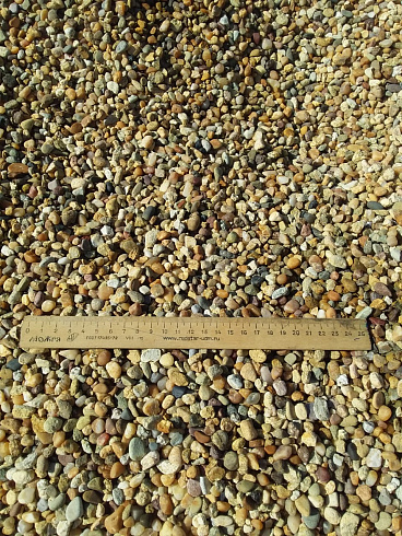 Kamenclub.ru: Галька окат (серо-желтая) фр.5-10 мм. купить  в Ижевске галька речная рыжий, желтый, рыжий, серо-желтый речная окатанная галька декоративная 5000 руб/т   фото КАМЕНЬ КЛУБ