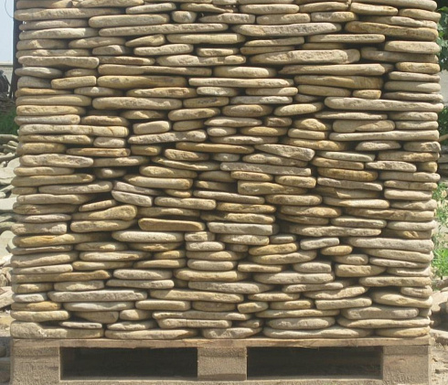 Kamenclub.ru: Песчаник пластушка галтованный желтый с рисунком (3 см)  купить в Ижевске плитняк - пластушка желтый песчаник 21000 руб/м3   фото КАМЕНЬ КЛУБ