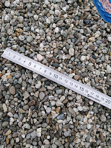 Kamenclub.ru: Галька речная окат (серая) фр.5-10 мм купить  в Ижевске галька речная серая, серый, темно-серый, светло-серый, коричневый речная окатанная галька декоративная ландшатфная 5000 руб/т   фото КАМЕНЬ КЛУБ