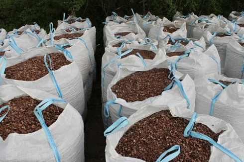 Kamenclub.ru: Мраморная крошка (щебень крошка розовый) фр. 10-20 мм.  купить в Ижевске мрамор розовый, красный каменная декоративная крошка ландшафтная 11000 руб/т   фото КАМЕНЬ КЛУБ