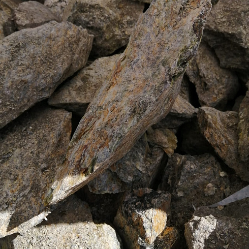 фото Змеевик салатовый  (фр. 70-100 мм)  купить в Ижевске в интернет-портале КАМЕНЬ КЛУБ