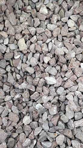Kamenclub.ru: Мраморная крошка (щебень галтованный розовый) фр.20-40 мм.  купить в Ижевске мрамор розовый, красный оголтованный округлый щебень  15000 руб/т   фото КАМЕНЬ КЛУБ
