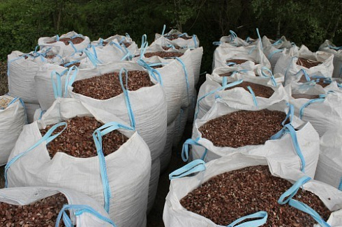 Kamenclub.ru: Мраморная крошка (щебень крошка розовый) фр. 20-40 мм.  купить в Ижевске мрамор розовый, красный мраморная крошка декоративная 11000 руб/т   фото КАМЕНЬ КЛУБ