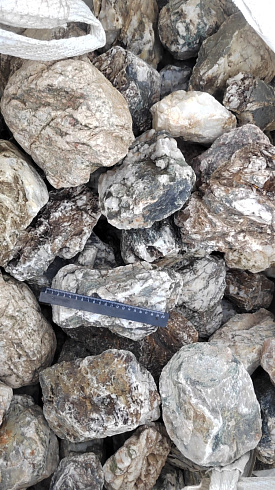 Kamenclub.ru: Кварцевый валунчик фр.100-300 мм.  купить в Ижевске кварц белый, бежевый молочный рыжий крупный природный камень галечник 7850 руб/т   фото КАМЕНЬ КЛУБ