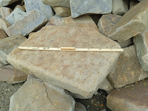 Kamenclub.ru: Песчаник для мощения дорожек, площадок, парковок ( фр 5-10 см)  купить в Ижевске песчаник  серый желтый коричневый рыжий песчаник оголтованный окатанный 6500 руб/т   фото КАМЕНЬ КЛУБ