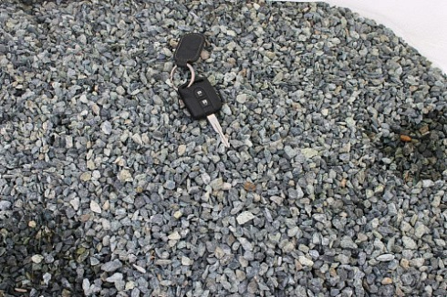 Kamenclub.ru: Щебень крошка зеленый (змеевик) фр. 5-10 мм  купить в Ижевске змеевик зеленый, салатовый ландшафтный декоративный щебень крошка 7 200 руб/т   фото КАМЕНЬ КЛУБ