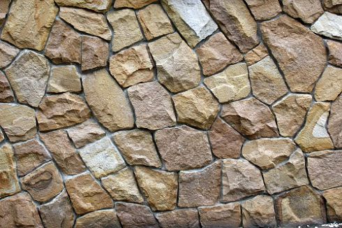 Kamenclub.ru: Песчаник колотый для облицовки (фр. 2-3 см)  купить в Ижевске песчаник бежевый серый рыжий песчаник строительный 5000 руб/т   фото КАМЕНЬ КЛУБ