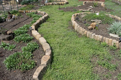 Kamenclub.ru: Песчаник для строительства и кладки блочный (фр 100-200 мм)  купить в Ижевске песчаник бежевый серый рыжий валун мелкий для строительства песчаник 6500 руб/т   фото КАМЕНЬ КЛУБ