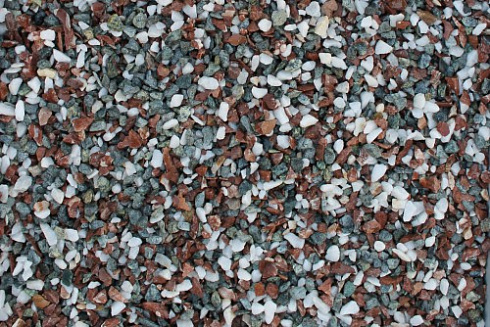 Kamenclub.ru: Мраморная крошка (щебень крошка микс : белый-черный-розовый) фр. 3-5 мм.  купить в Ижевске мрамор белый, черный, розовый, разноцветный мраморная каменная крошка декорвтивная 12000 руб/т   фото КАМЕНЬ КЛУБ