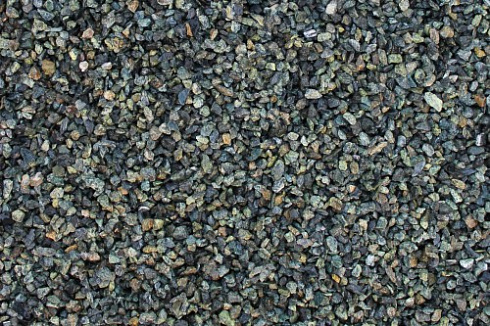 Kamenclub.ru: Щебень крошка зеленый (змеевик) фр. 10-20 мм.  купить в Ижевске змеевик зеленый, салатовый декоративная ландшафтная каменная крошка щебня 7 200 руб/т   фото КАМЕНЬ КЛУБ