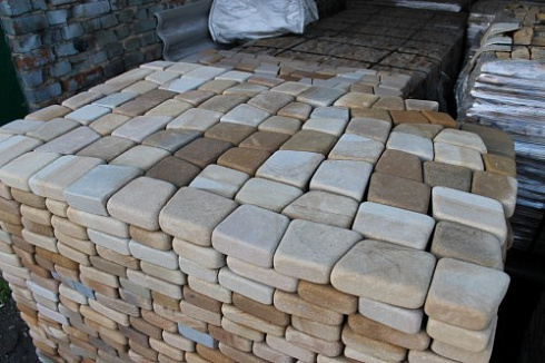 Kamenclub.ru: Песчаник брусчатка (Готика) art PSG-L-01  купить в Ижевске    2300 руб/кв.м   фото КАМЕНЬ КЛУБ