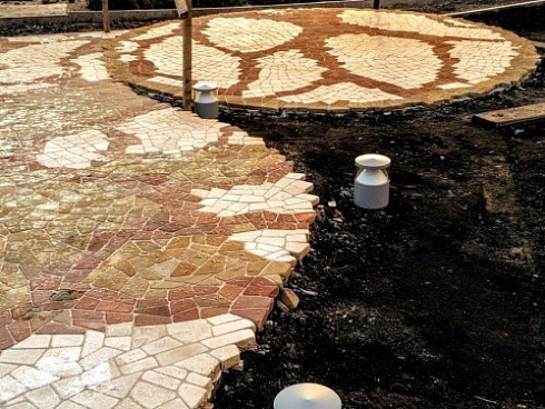 Kamenclub.ru: Песчаник брусчатка (Готика) art PSG-L-01  купить в Ижевске    2300 руб/кв.м   фото КАМЕНЬ КЛУБ