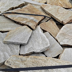 Kamenclub.ru: Песчаник пластушка галтованный желтый с рисунком (3 см)  купить в Ижевске плитняк - пластушка желтый песчаник 21000 руб/м3   фото КАМЕНЬ КЛУБ