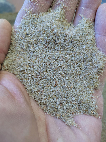 Кварцевый песок для площадок фр. 0,3 - 1 мм.  купить в Ижевске фото Камень Клуб