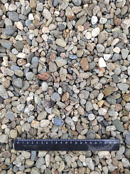 Kamenclub.ru: Галька речная окат (серая) фр.10-20 мм купить  в Ижевске галька речная серая, серый, темно-серый, светло-серый, коричневый ландшафтная декоративная речная окатанная округлая галька 5000 руб/т   фото КАМЕНЬ КЛУБ