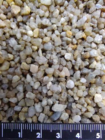 Кварцевый песок для площадок фр. 2-5 мм.  купить в Ижевске фото Камень Клуб